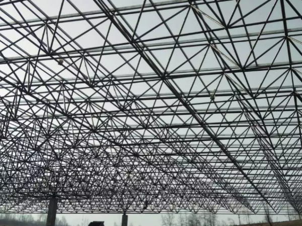 根河螺栓球网架