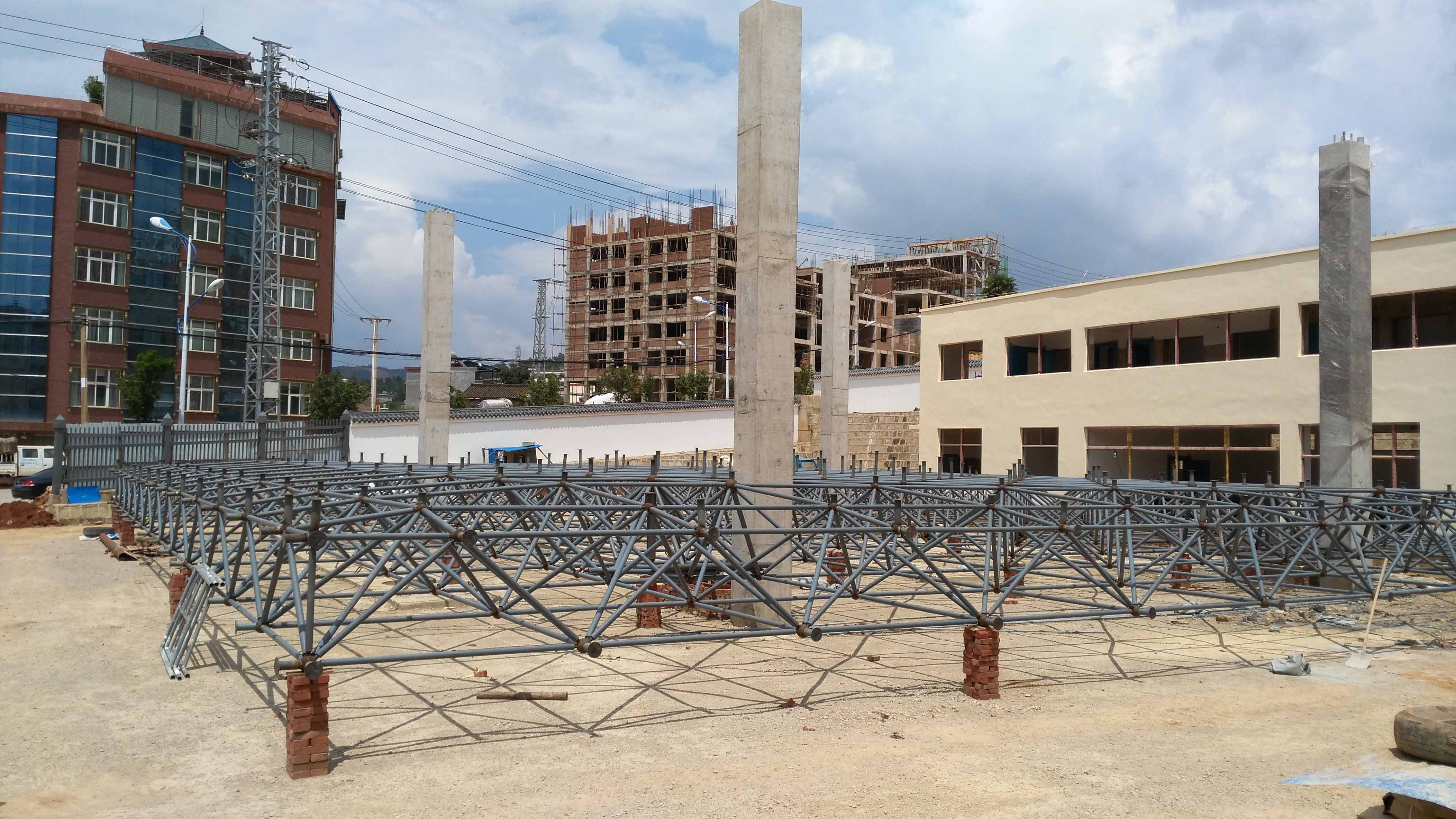 根河小型加油站网架