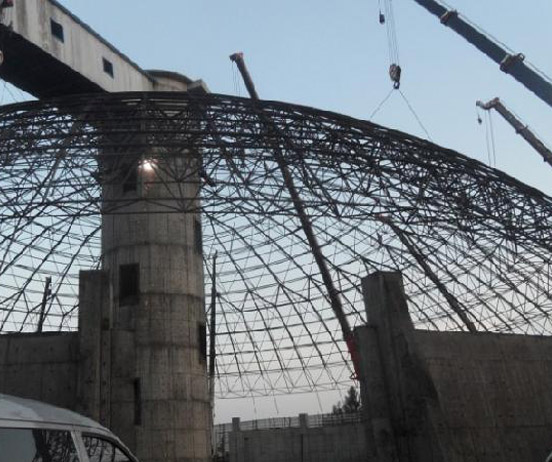 根河网架分条或分块安装法